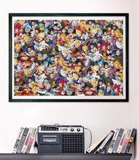 Puzzle Impossible Dragon Ball 1000 piezas Clementoni montado y enmarcado en negro sobre una pared, con el collage de personajes de Dragon Ball Super; debajo, un radiocasete y cintas VHS en una estantería.