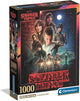 Caja del puzzle Stranger Things Temporada 1 1000 piezas Clementoni con Once y los personajes de la serie de Netflix sobre fondo nocturno